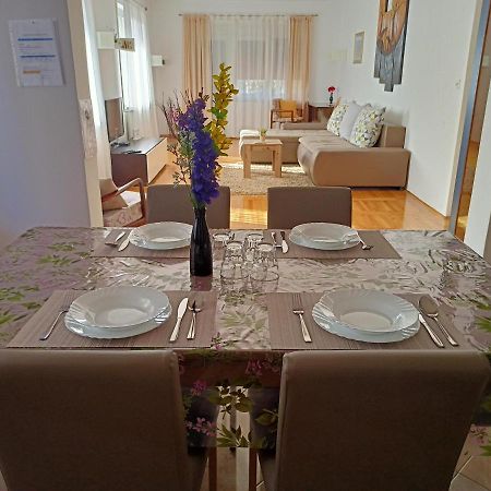 Apartment Tomas,,,Spacious House With Private Parking,Terrace,5G Internet,,,,, Задар Екстериор снимка