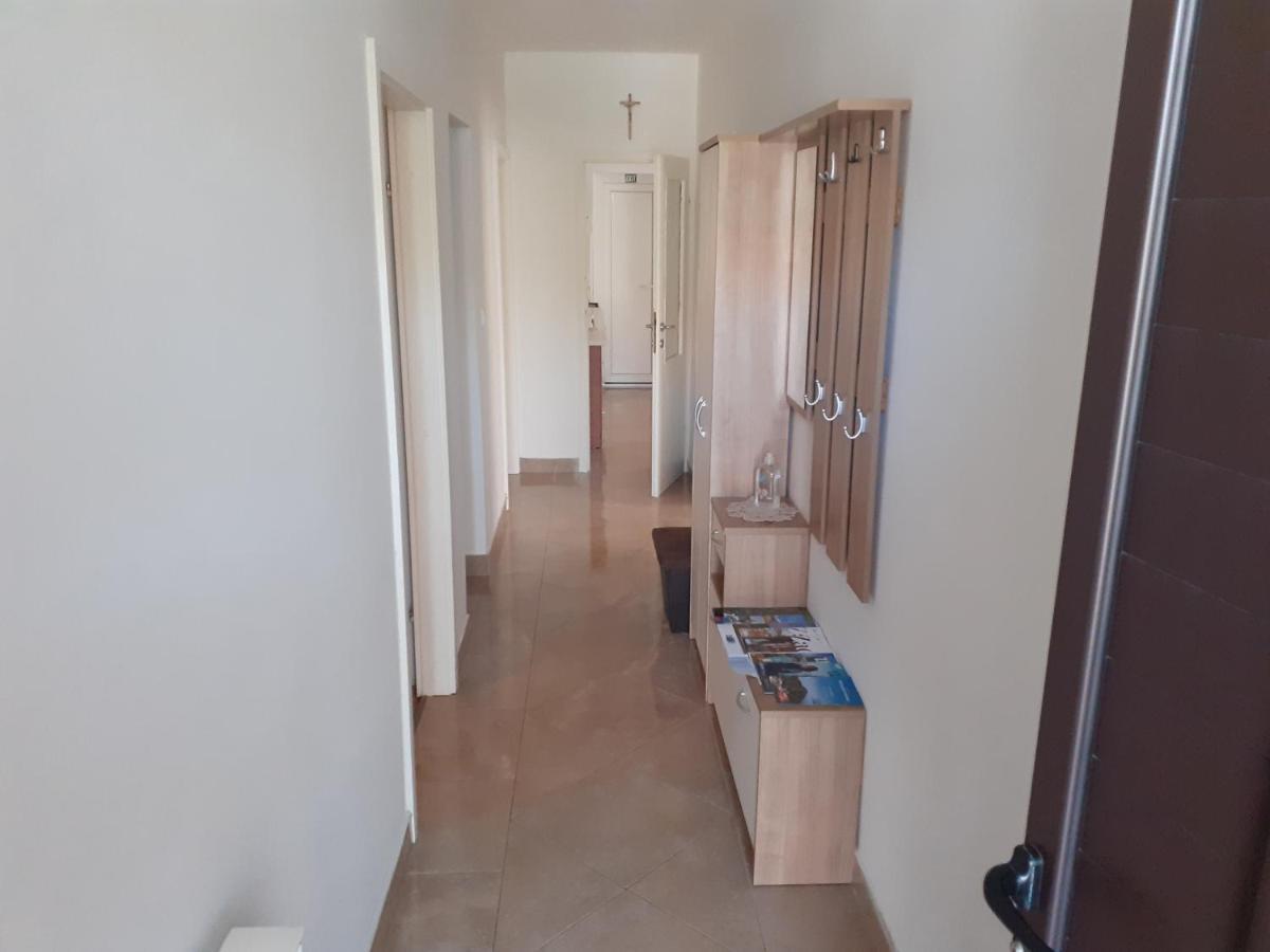 Apartment Tomas,,,Spacious House With Private Parking,Terrace,5G Internet,,,,, Задар Екстериор снимка