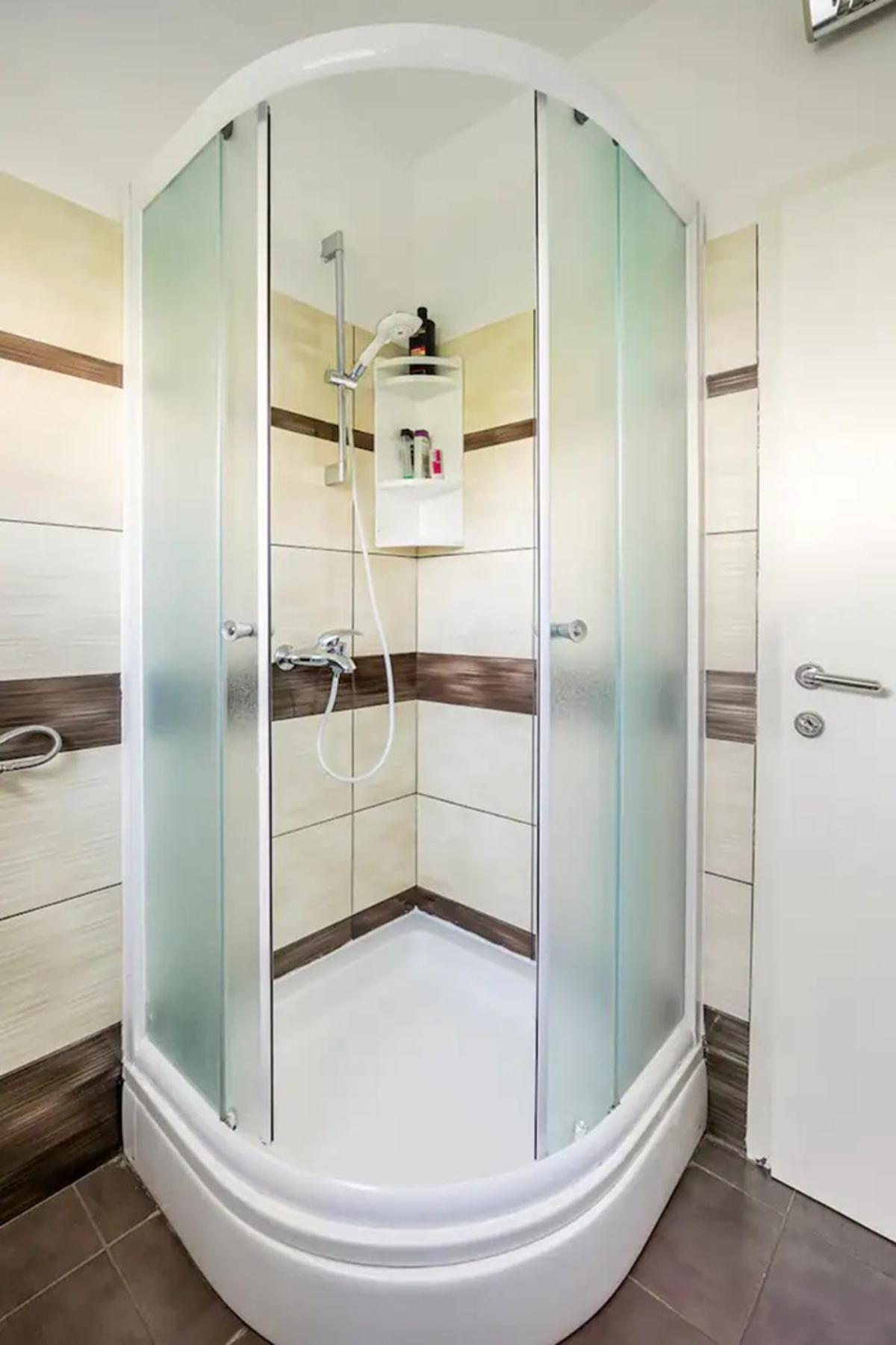 Apartment Tomas,,,Spacious House With Private Parking,Terrace,5G Internet,,,,, Задар Екстериор снимка
